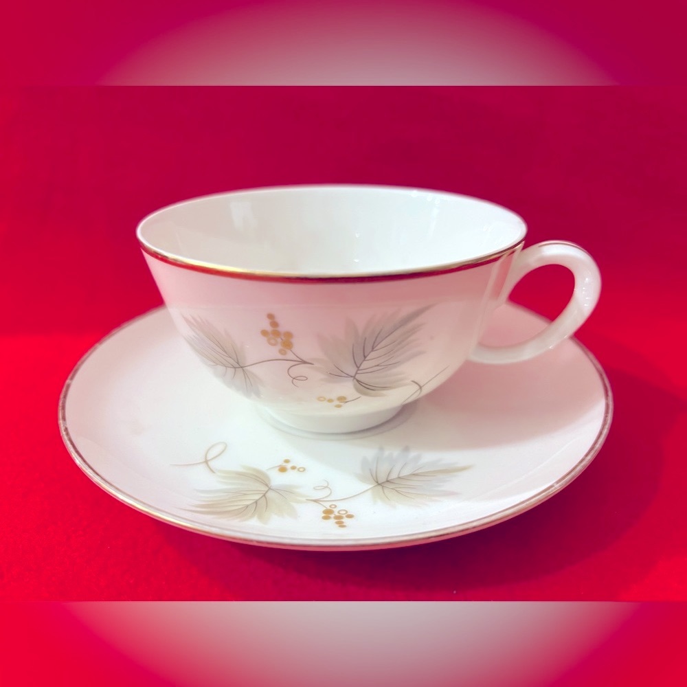 12 PC Vintage Noritake Fantasia Ivory China 4 Cups and Saucers, and 4 Soup Bowls